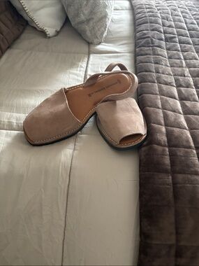 Casual Leather Open-Toe Mules in Taupe